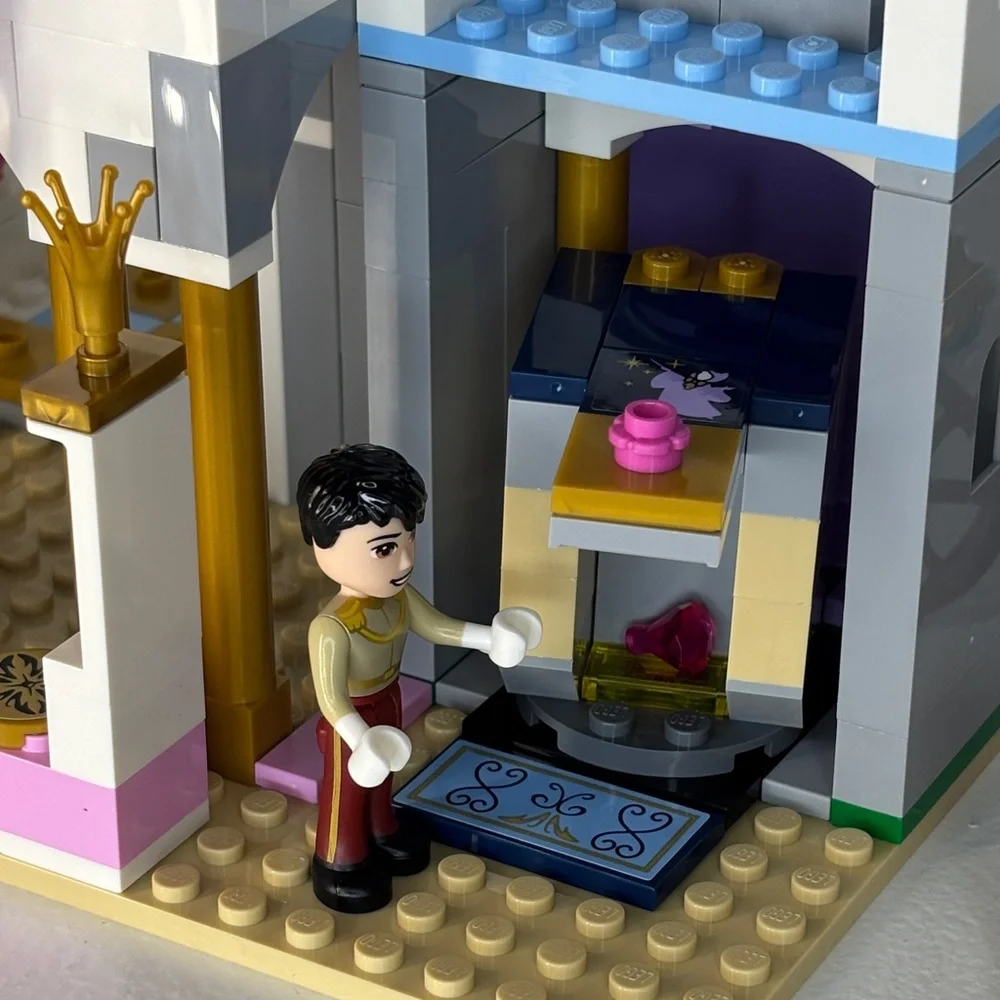 Lego Set 41154 - Cinderella’s Dream Castle - Picture 8 of 14